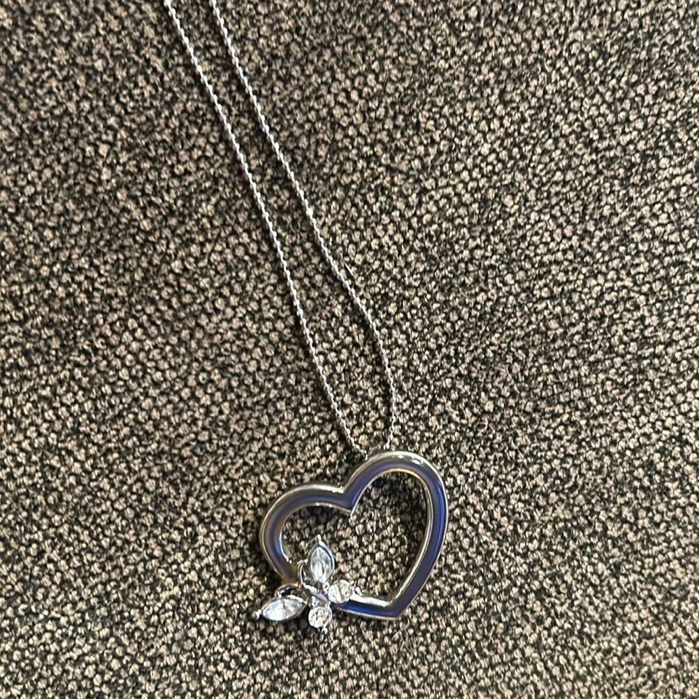 Women’s mood heart with butterfly necklace